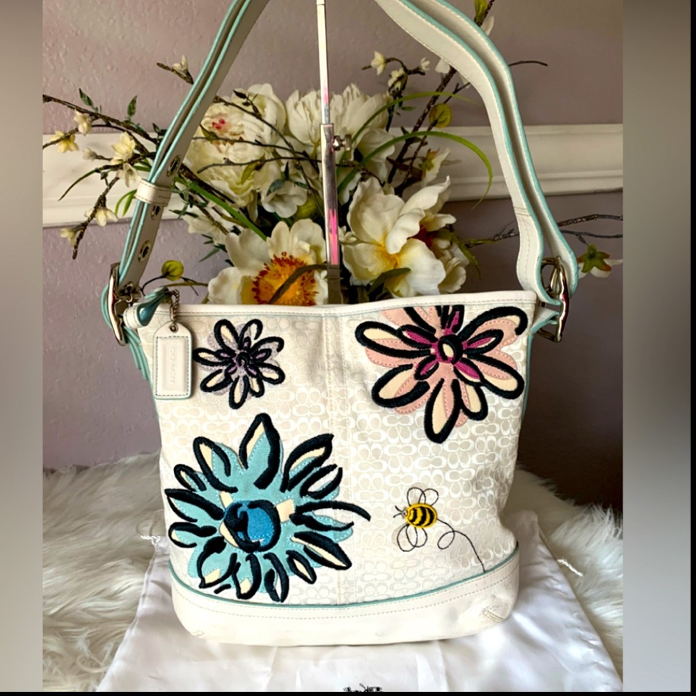 Coach RARE VINTAGE Floral Embroidered Women's Bag